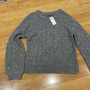 NWT Abercrombie size M gray sweater